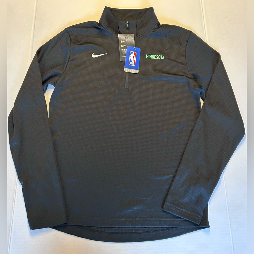 NWT Men’s Nike Minnesota NBA team Dri-FIT half-zip pullover Black Size Small